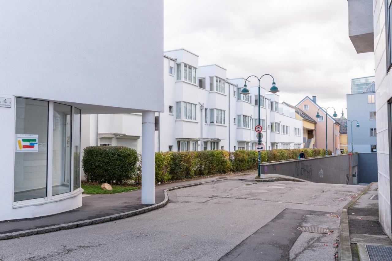 Limehome Linz Friedrichstrasse Екстериор снимка