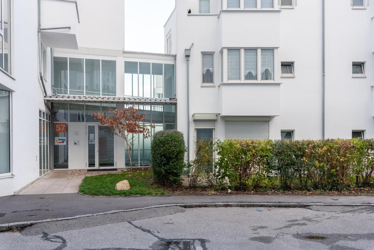 Limehome Linz Friedrichstrasse Екстериор снимка